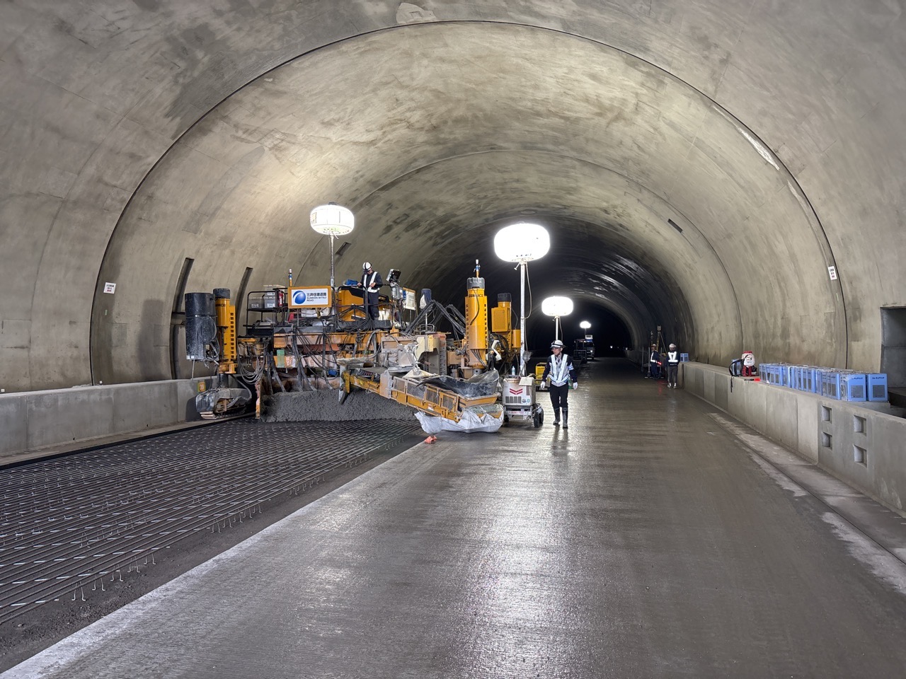 コンクリート舗装工事