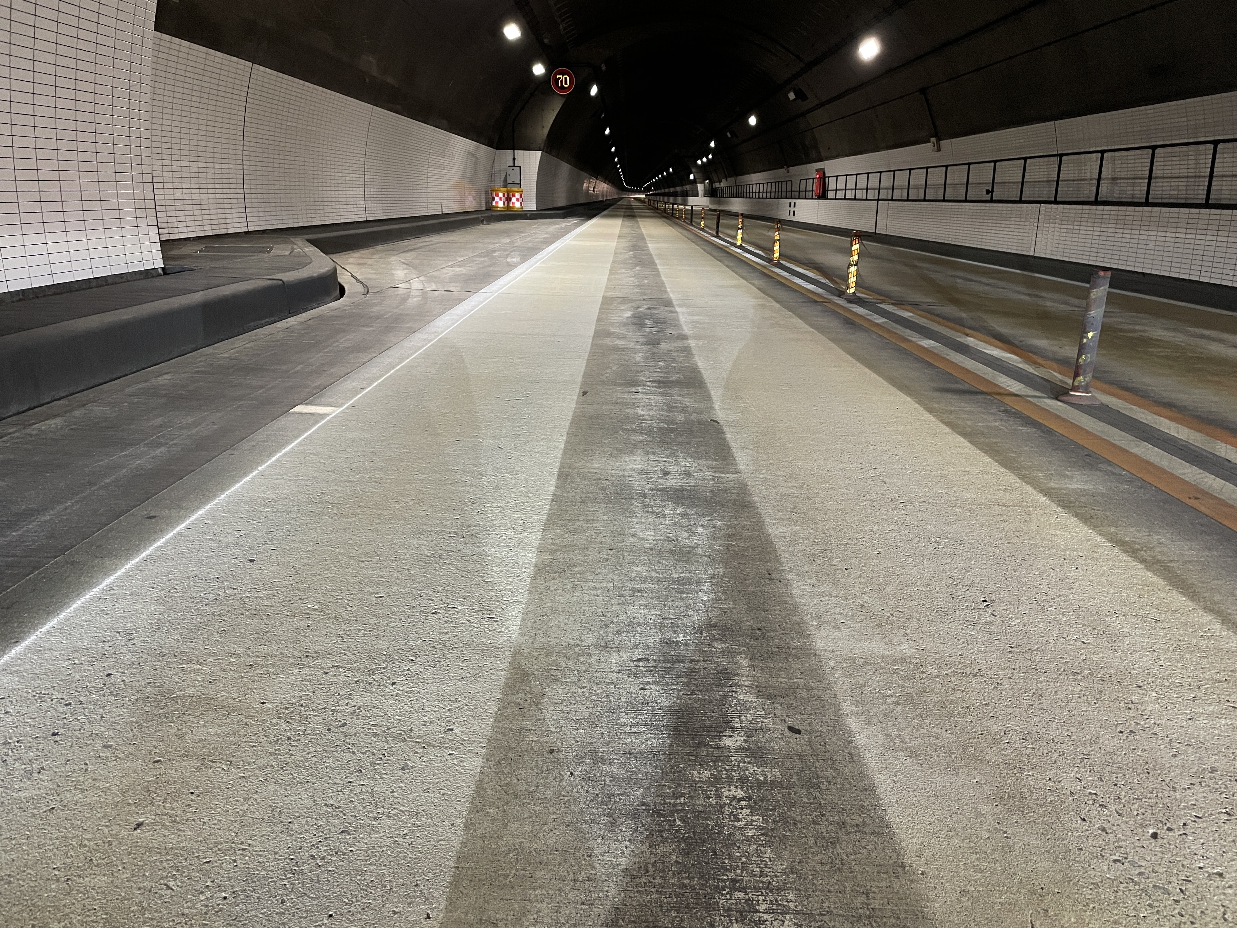 トンネル内 粗面処理工